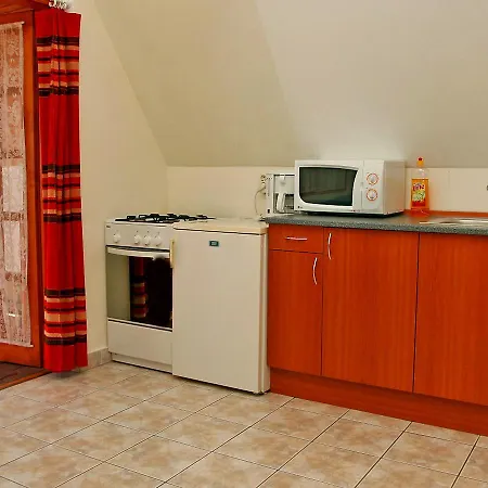 Apartman Bellavista 3 *